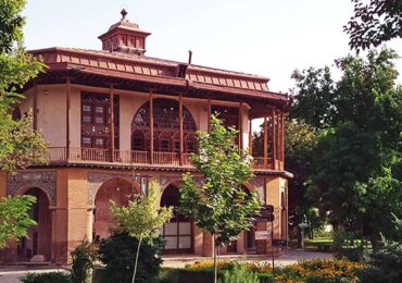 کاخ چهلستون قزوین
